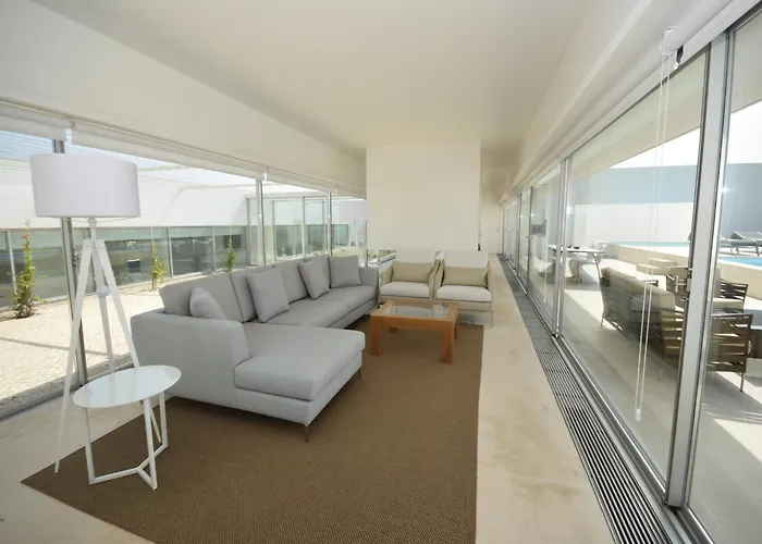 Morden Archictectural In Lisbon Vau (Obidos)